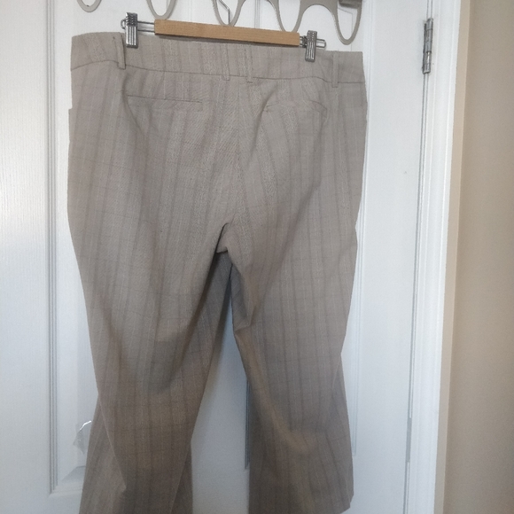 Beige Plaid Cleo Crop Pants - Picture 4 of 4